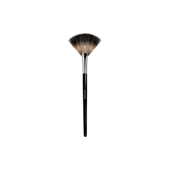 T4B Lussoni Pro 600 Professional Makeup Brush Natural Bristle Fan Brush for Blush and Highlighter - Black