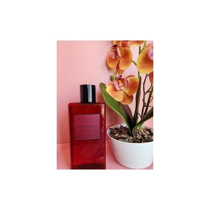 Victoria's Secret Bombshell Intense Body Mist Spray 84 Fl Oz