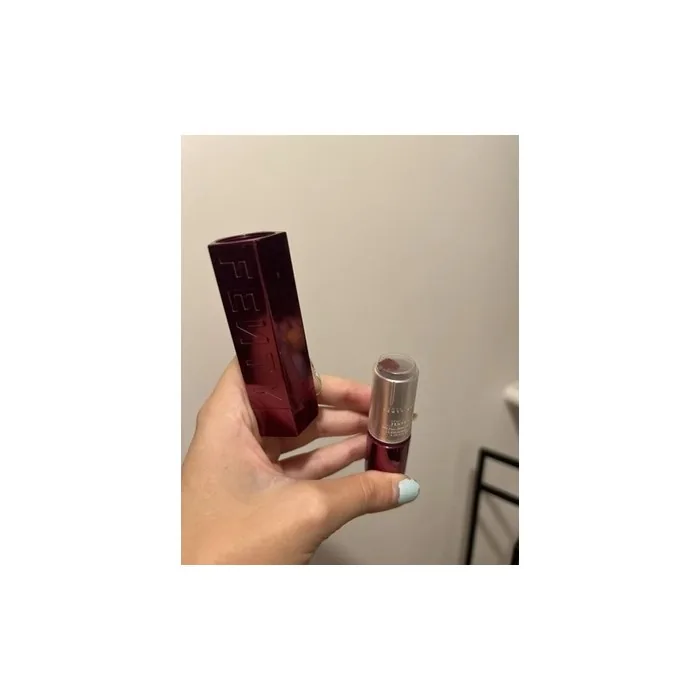 Fenty Beauty By Rihanna The Case Icon Berry Edition Special 3.8g