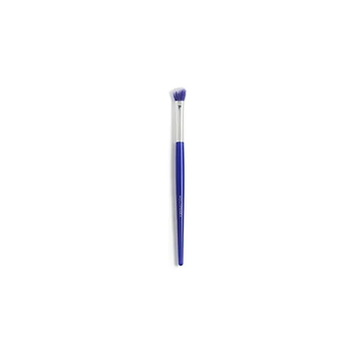 Makeup Revolution Relove Queen Fluffy Blending Brush