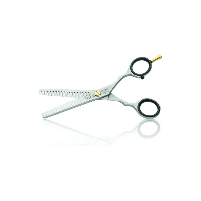 Seki Iwasaki 5.5 Inch Scissors with 32 Teeth