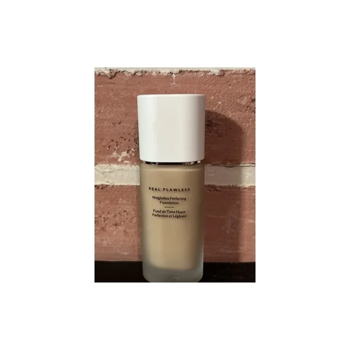 Laura Mercier True Flawless Weightless Perfecting Foundation 3N1 BUFF