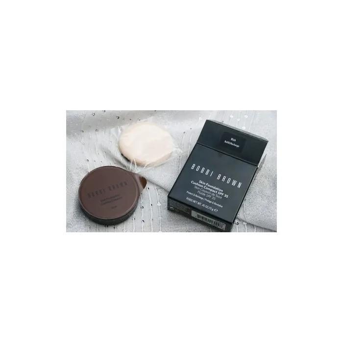 Bobbi Brown Skin Long Wearing Compact Foundation Rich SPF 15 13g