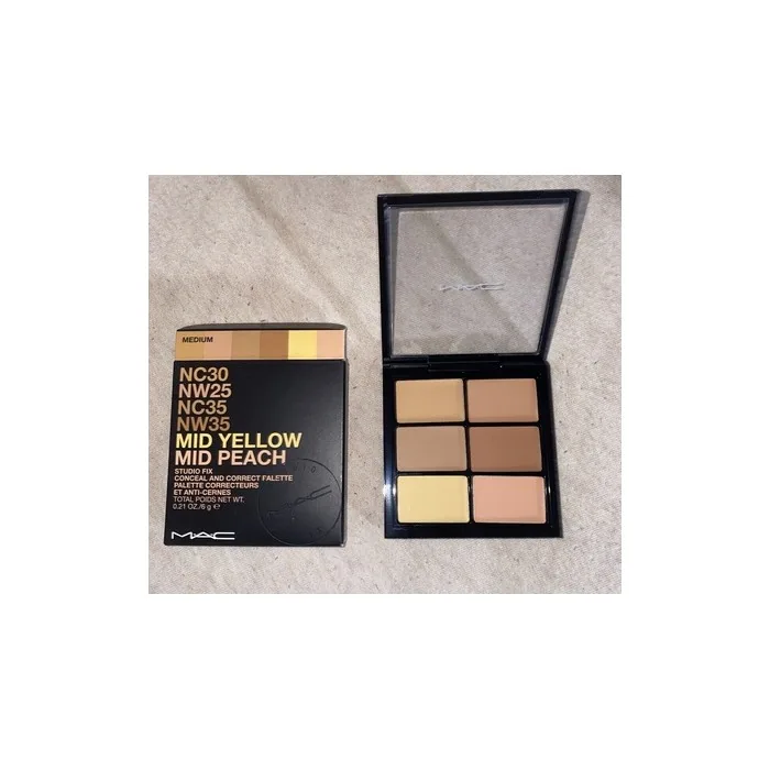MAC Studio Fix Conceal & Correct Palette Medium Full Size 0.21 oz - New In Box!