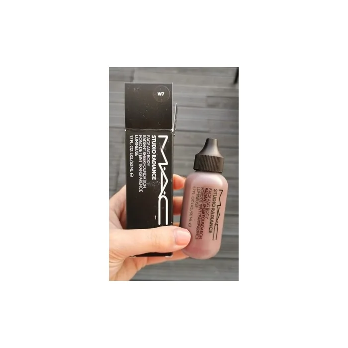 MAC Studio Radiance Sheer Face & Body Foundation in W7 50ml