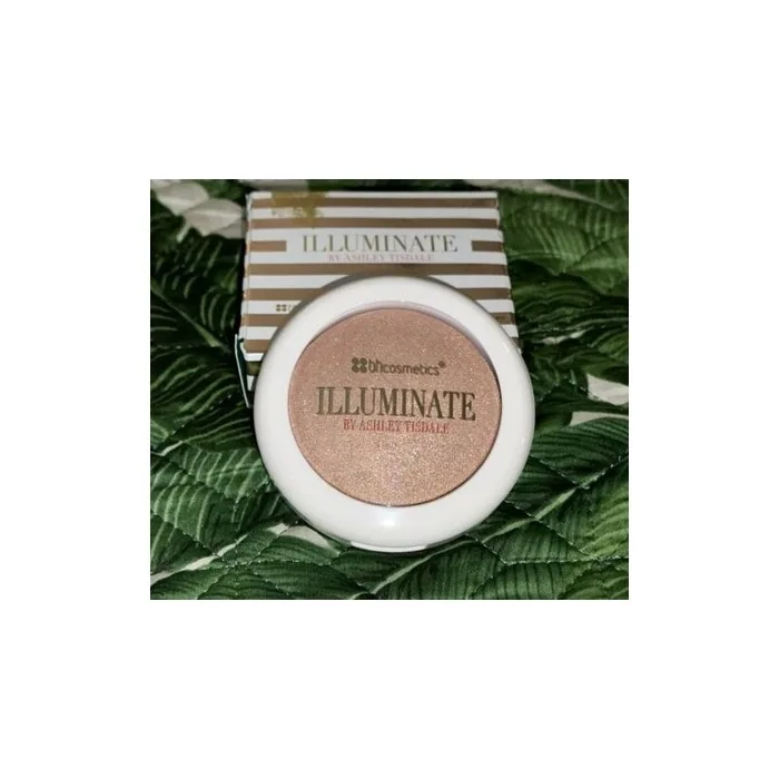 BH Cosmetics Ashley Tisdale Illuminated Shimmer Sand Baked Highlighter