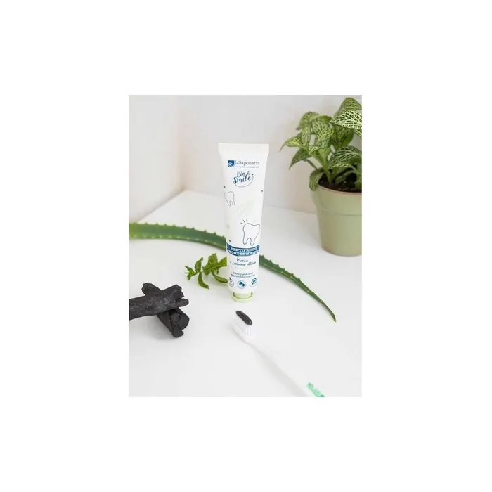 La Saponaria Mint And Charcoal Bio Toothpaste 75ml